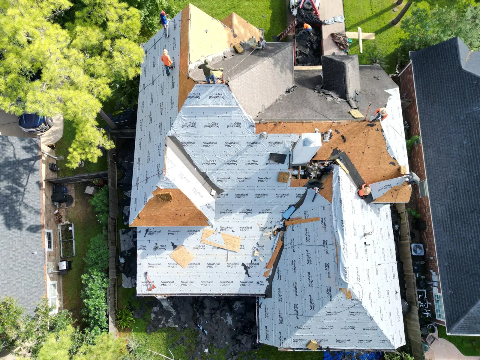 Synthetic underlayment going down before shingles